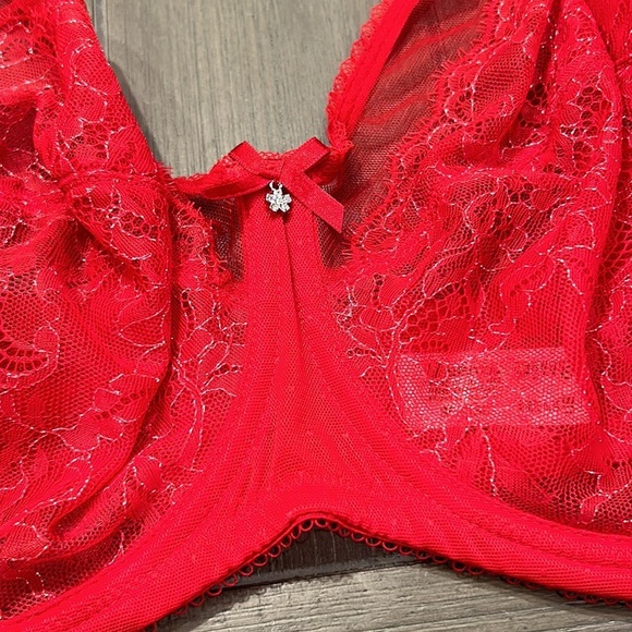 Wacoal 855186 Red 42D - Picture 3 of 10